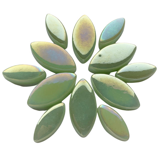 Ottoman Płatki Kwiatów Perłowo  jasny zielony