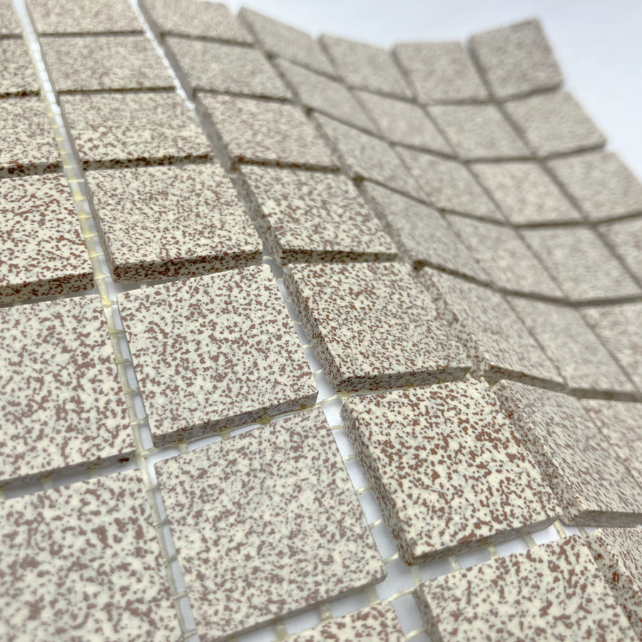 Winckelmans Rouge 210 Mouchetés – carreaux de mosaïque mats de 20x20 mm sur filet