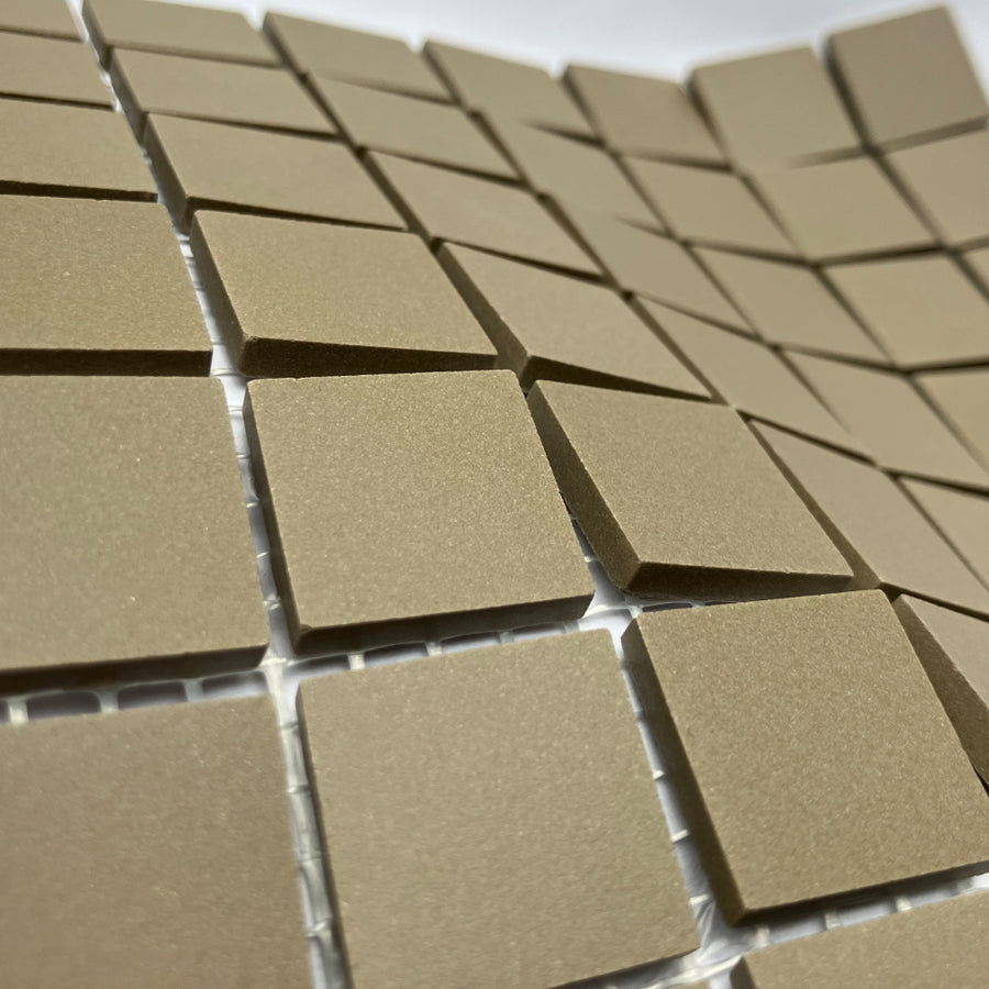 Winckelmans Taupe – matowe płytki mozaikowe 20x20 mm na siatce