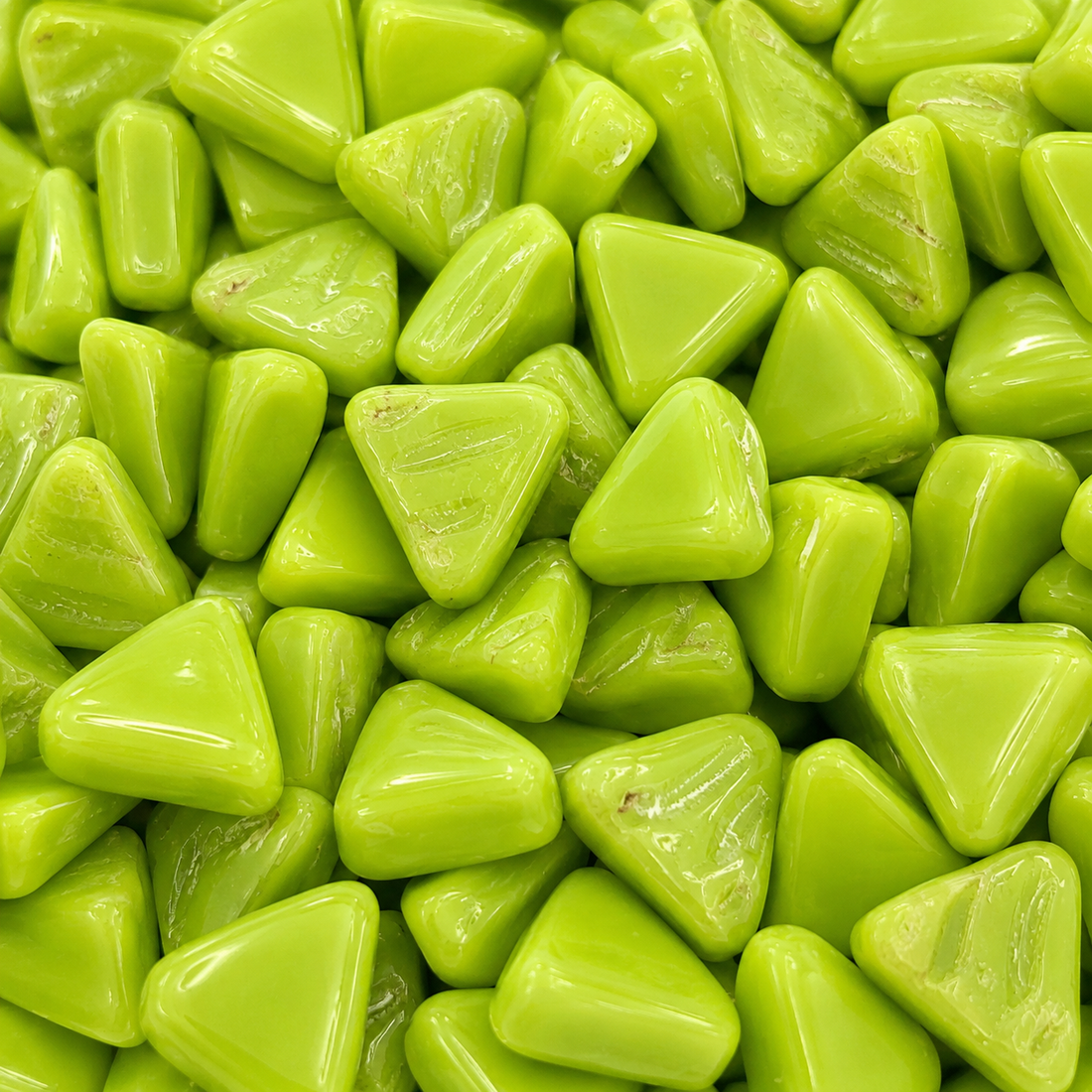 Mini mosaïque en verre triangle  acide vert
