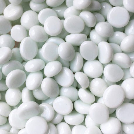 Mini krople szklane 9-13mm białe